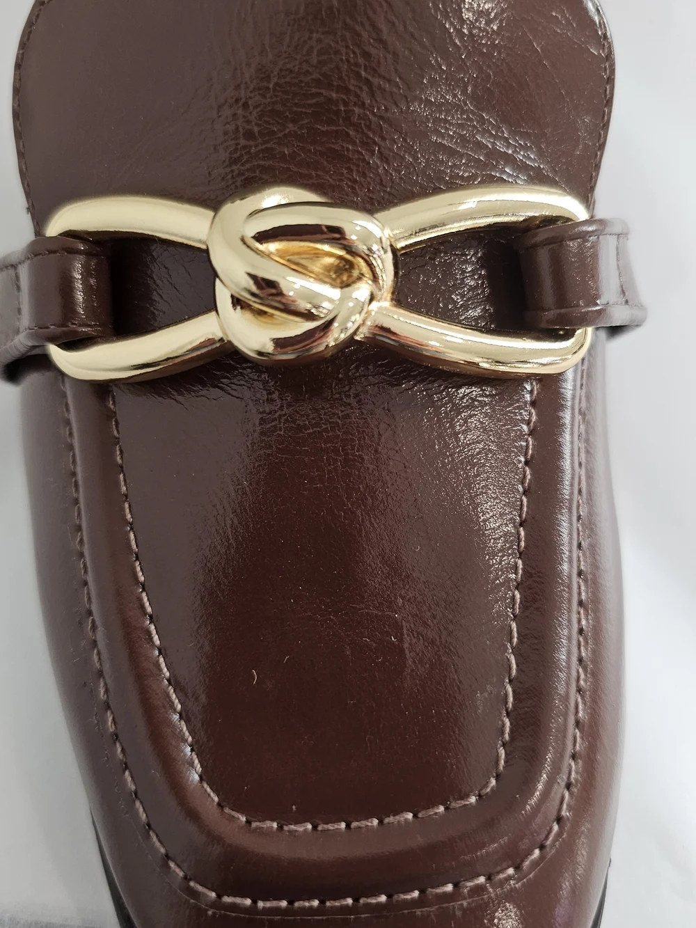 ANTONIO MELANI Brown Patent Leather Block Heel Loafers Shoes w/Gold Women Sz 9.5